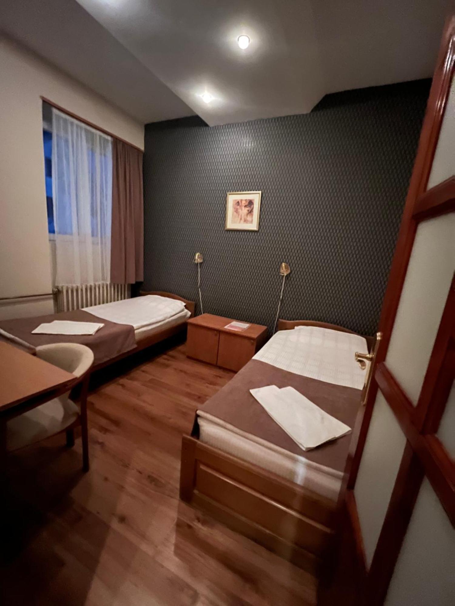 Hotel Dulovic Мойковац Экстерьер фото