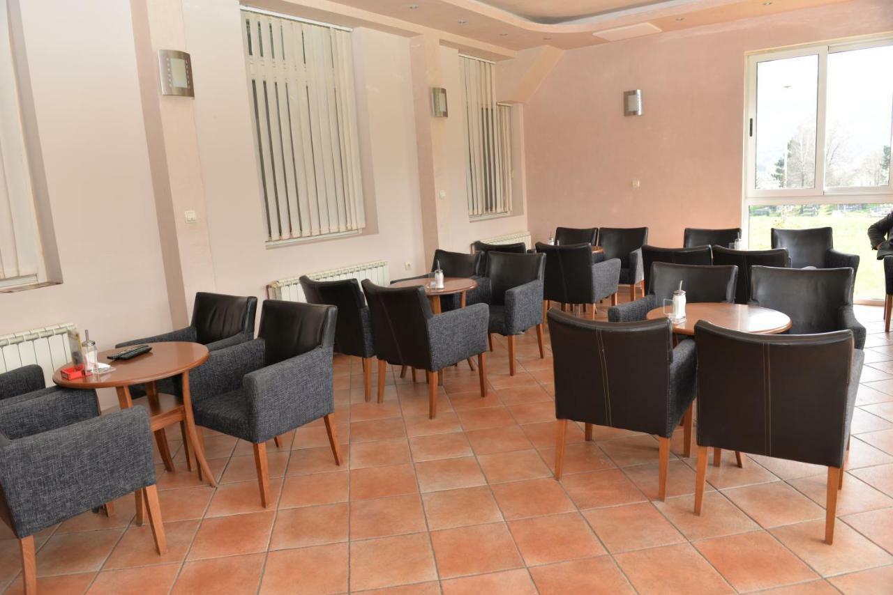 Hotel Dulovic Мойковац Экстерьер фото
